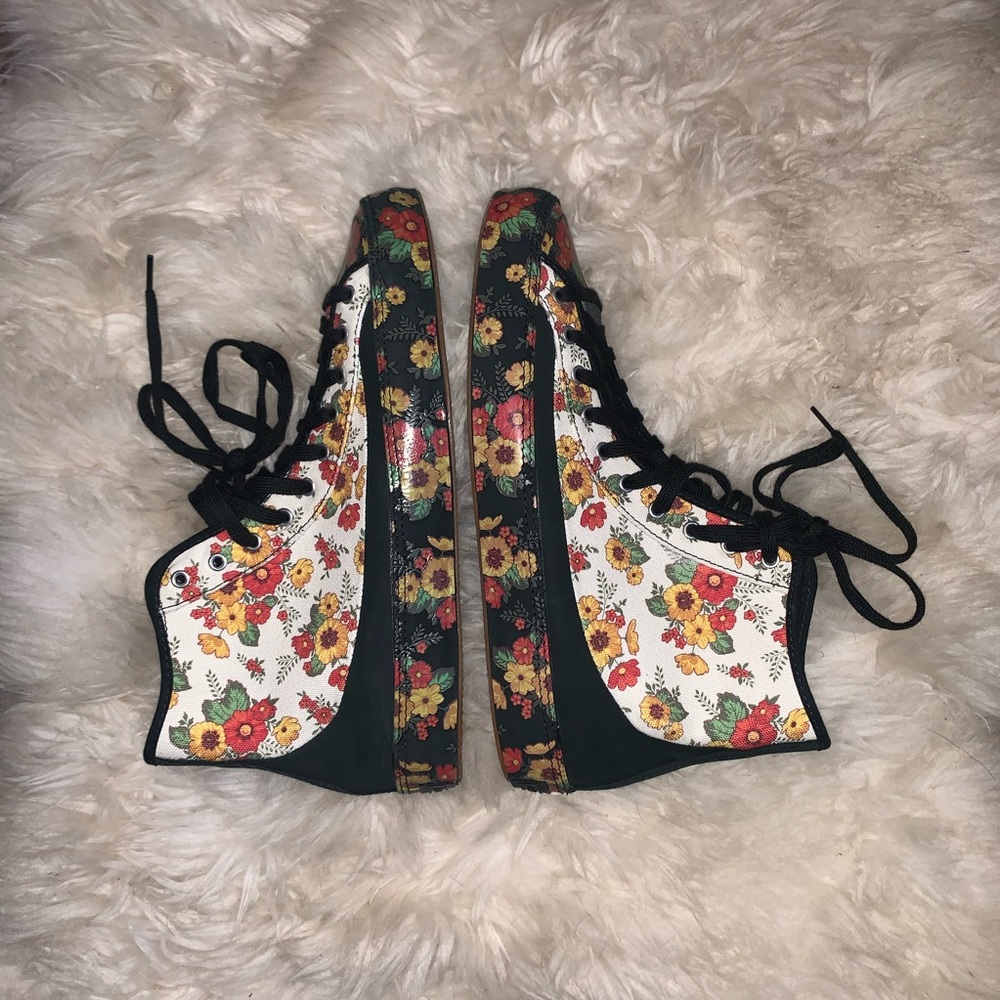 CONVERSE Chuck Taylor Sasha High Top Floral Bloom - Picture 9 of 11
